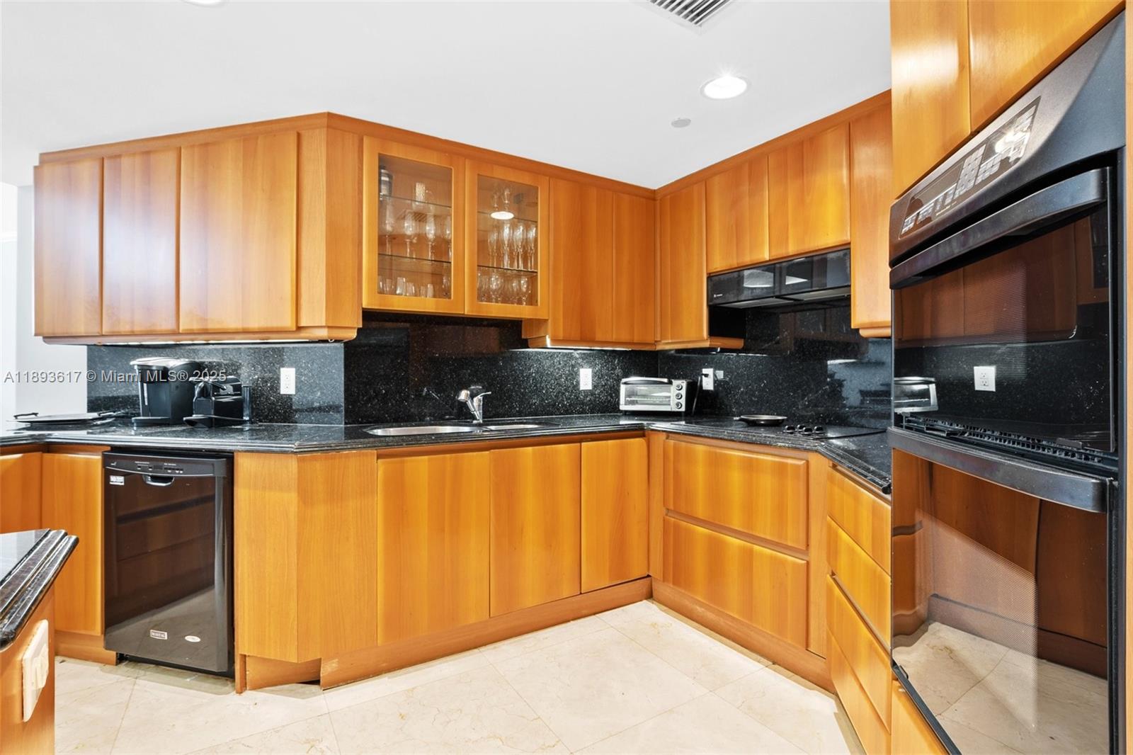 SOLIMAR CONDO - Residential Lease