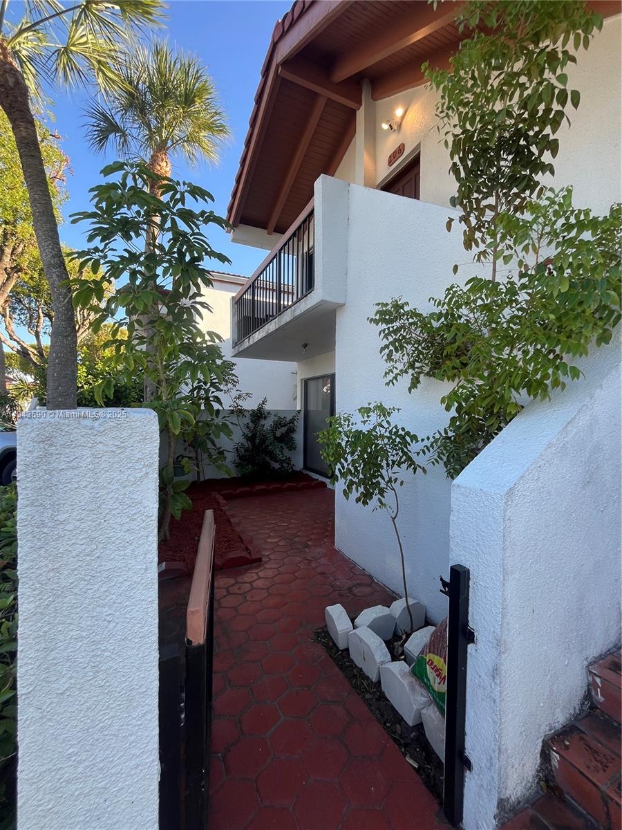 HIGHLANDS AT KENDALL LKS - Residential