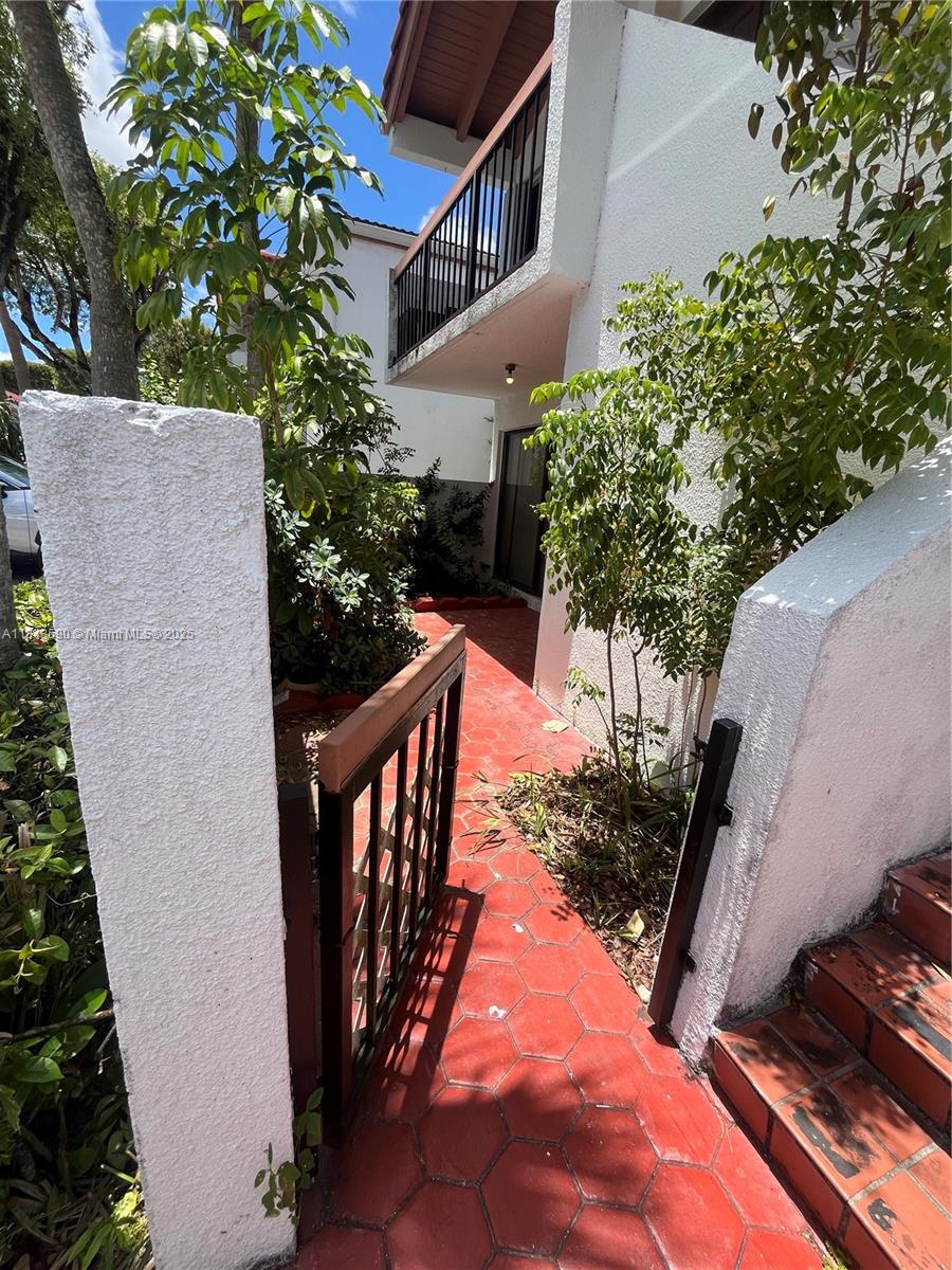 HIGHLANDS AT KENDALL LKS - Residential