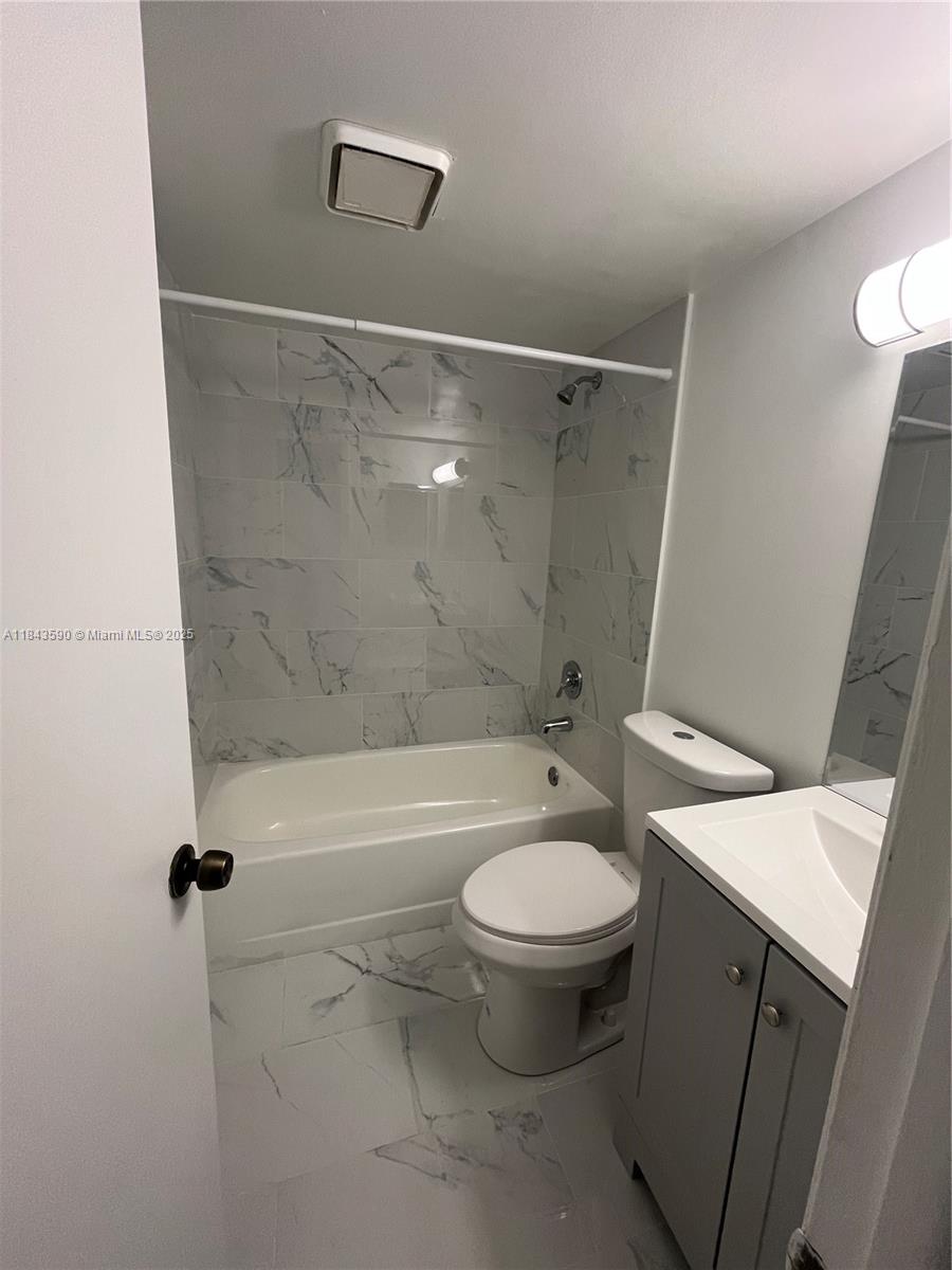 HIGHLANDS AT KENDALL LKS - Residential