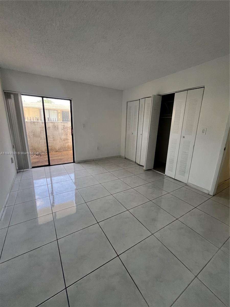 HIGHLANDS AT KENDALL LKS - Residential