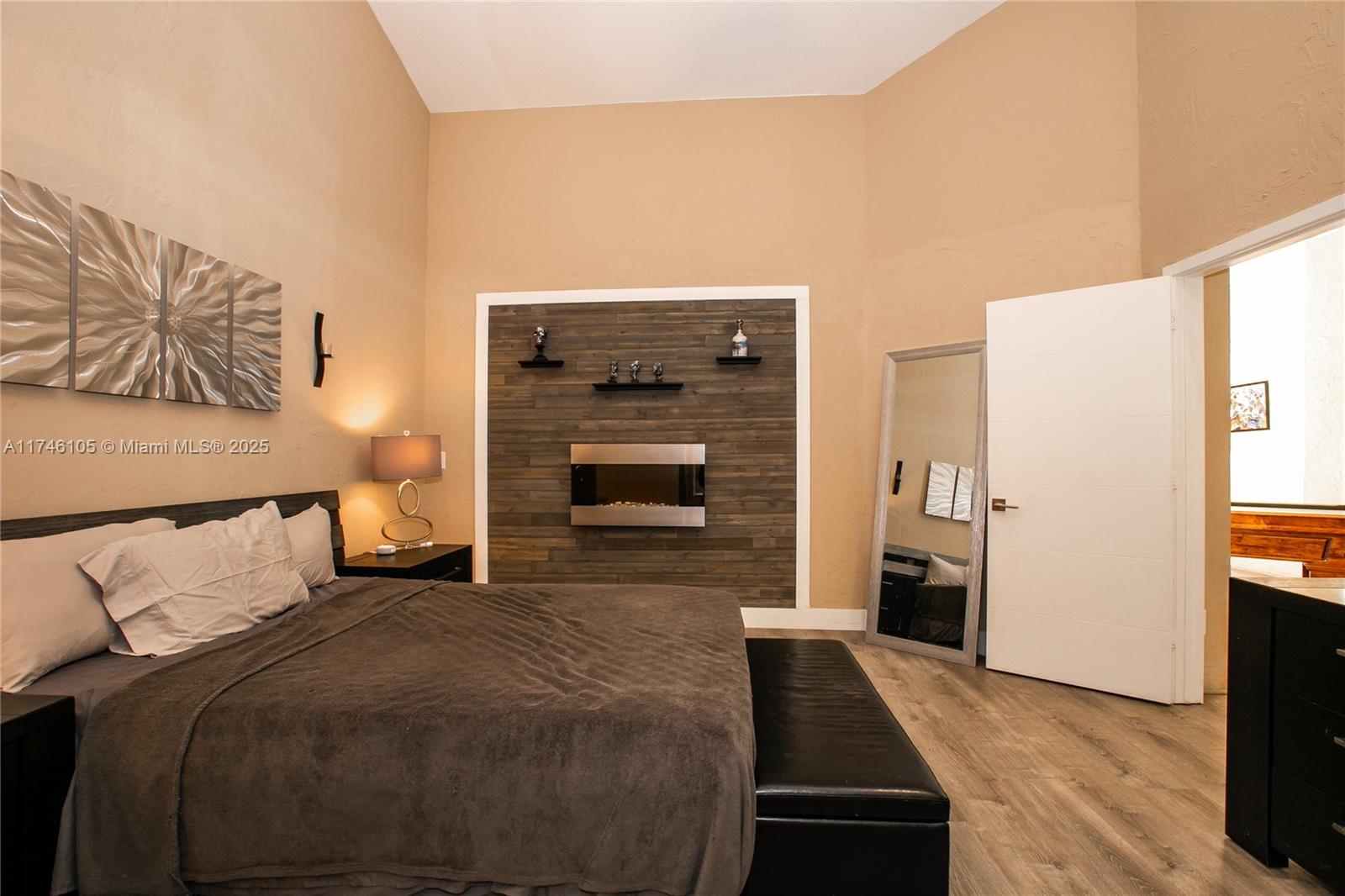 ABERDEEN 4 - Residential