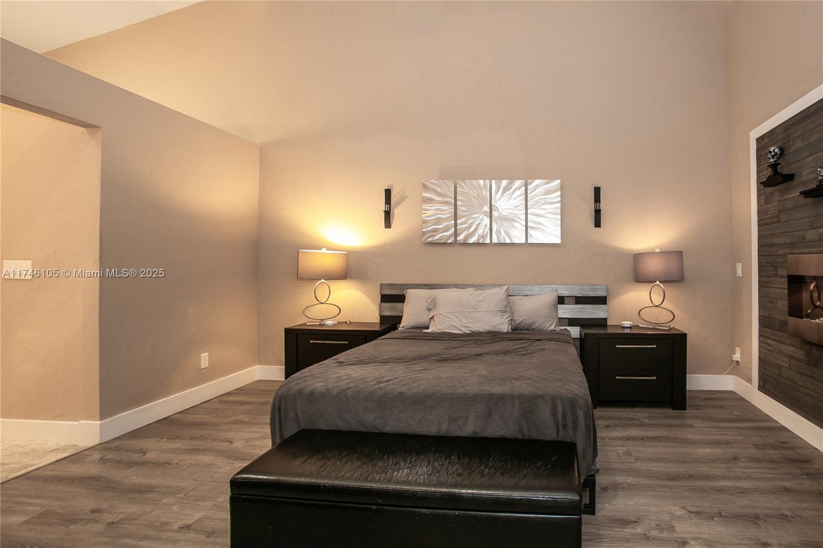 ABERDEEN 4 - Residential