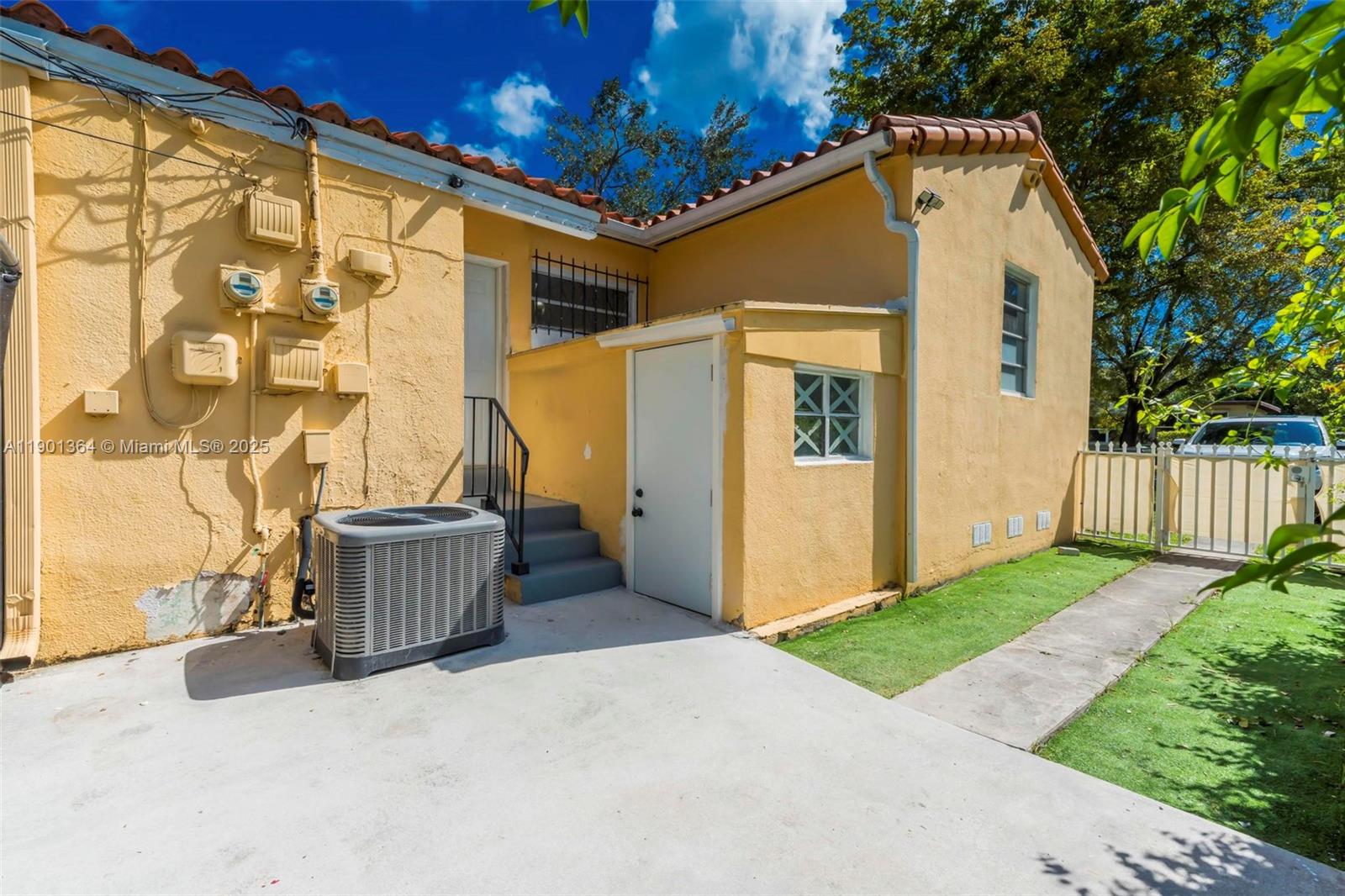 SYLVANIA HEIGHTS RESUB - Residential Lease