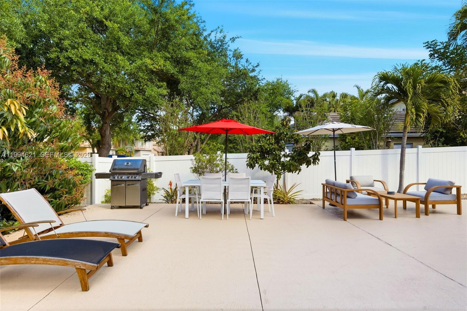 COUNTRYS POINT - Residential