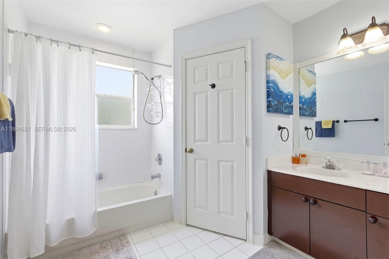 COUNTRYS POINT - Residential