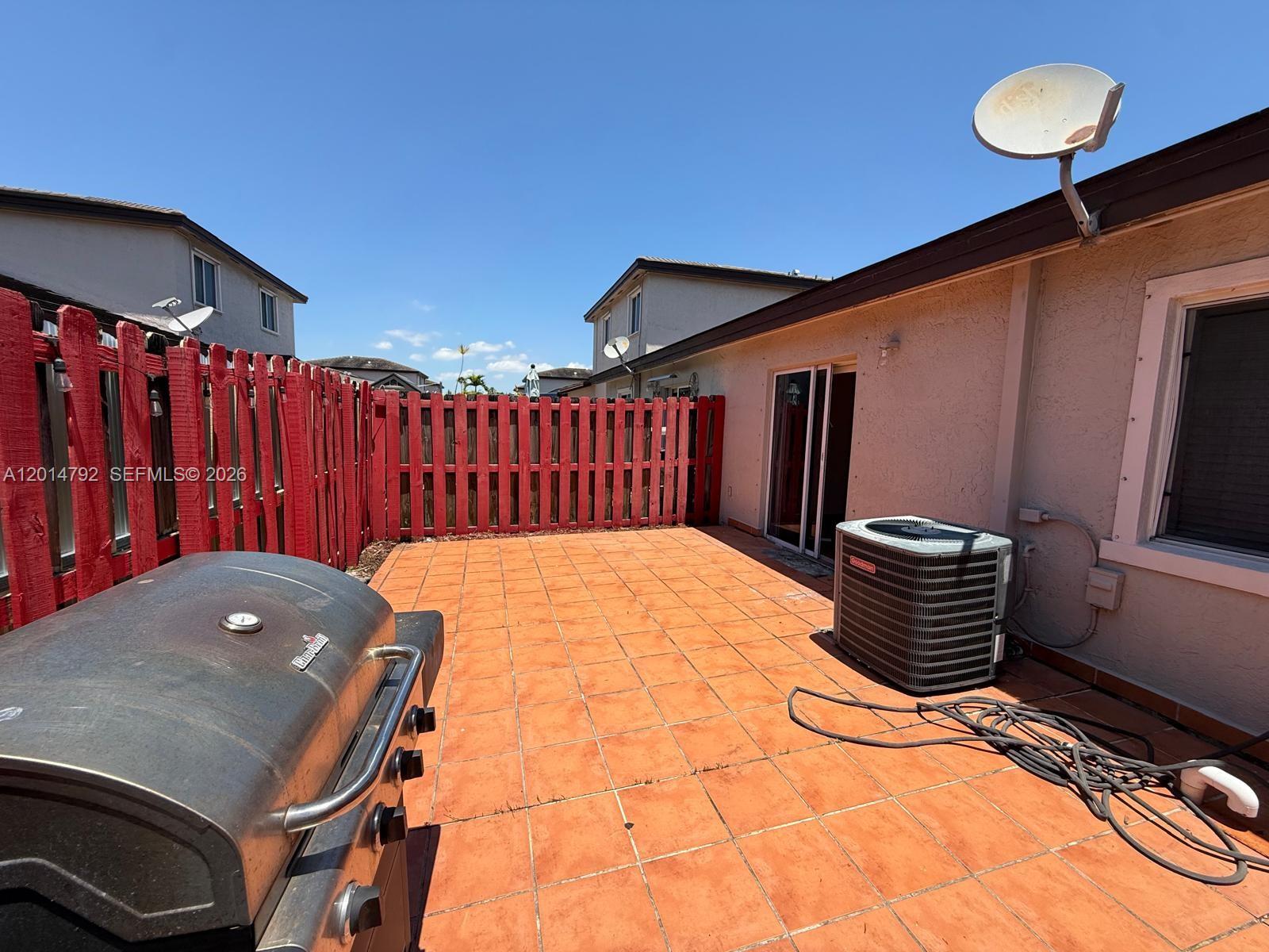 IBIS VILLA AT MIAMI GARDE - Residential Lease