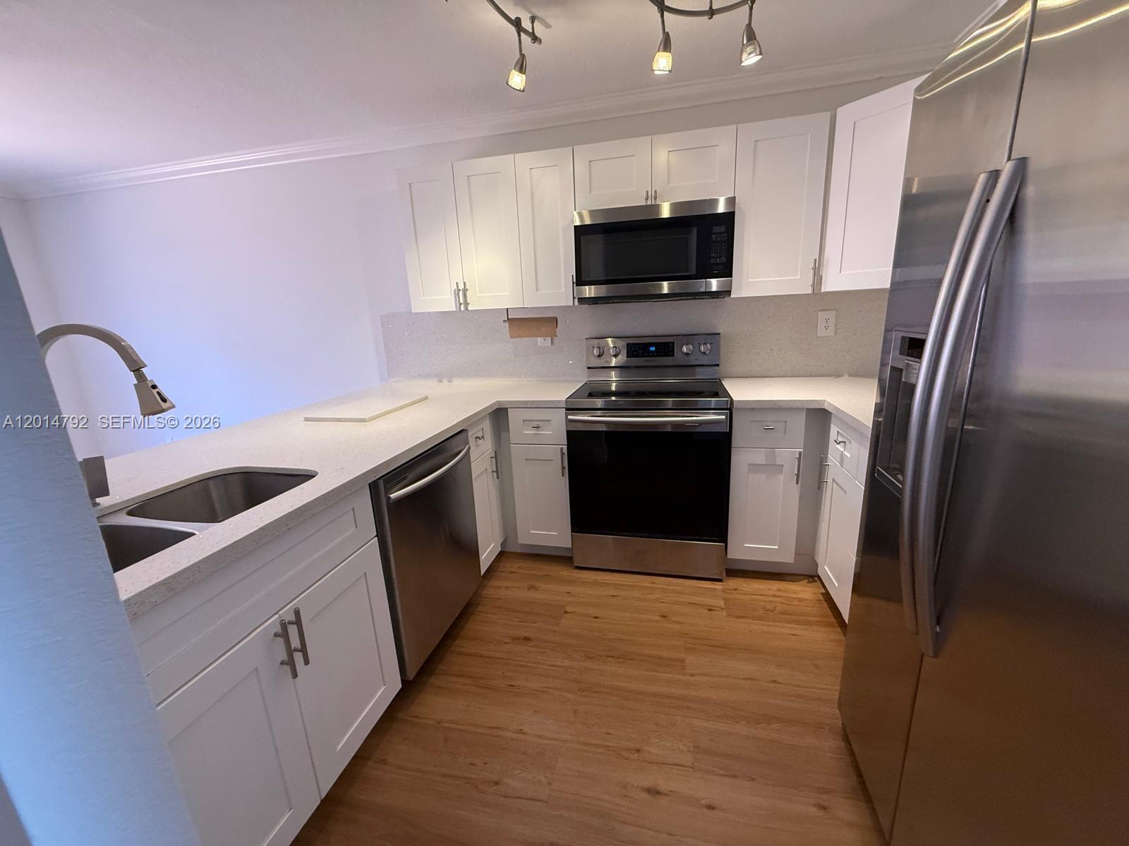 IBIS VILLA AT MIAMI GARDE - Residential Lease