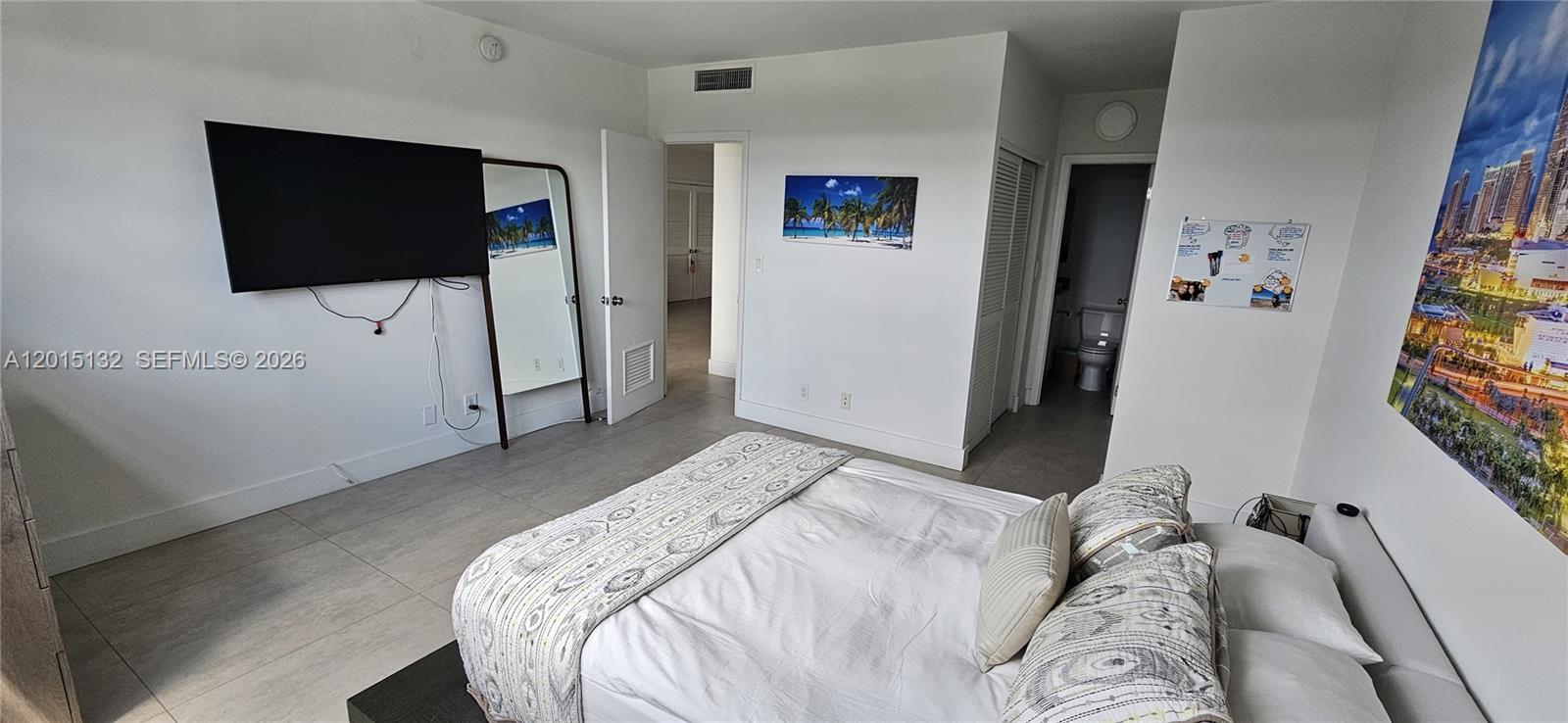 GABLES WATERWAY TOWERS CO - Residential Lease