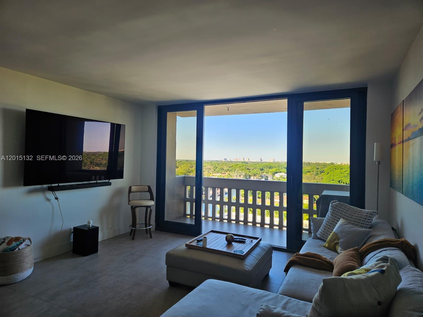 90 Edgewater Dr 1219
