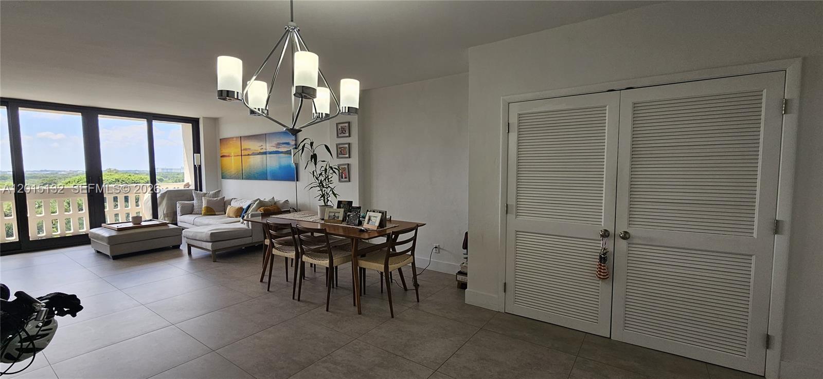 90 Edgewater Dr 1219