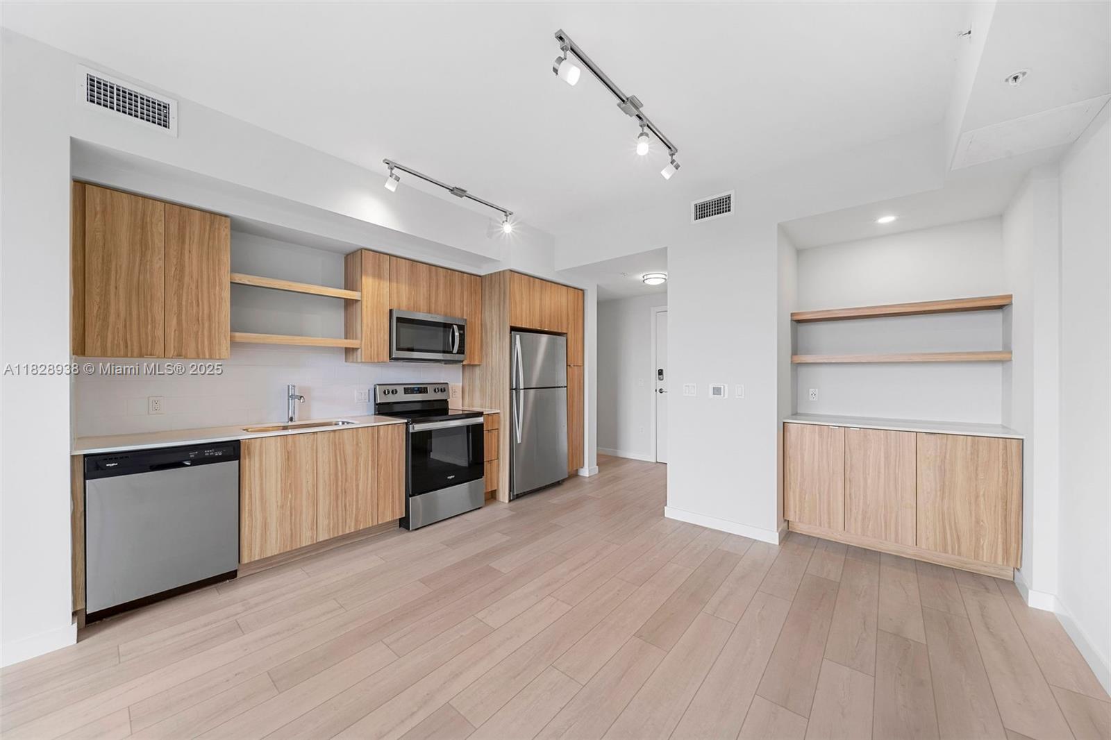 555 NE 8th St 0705