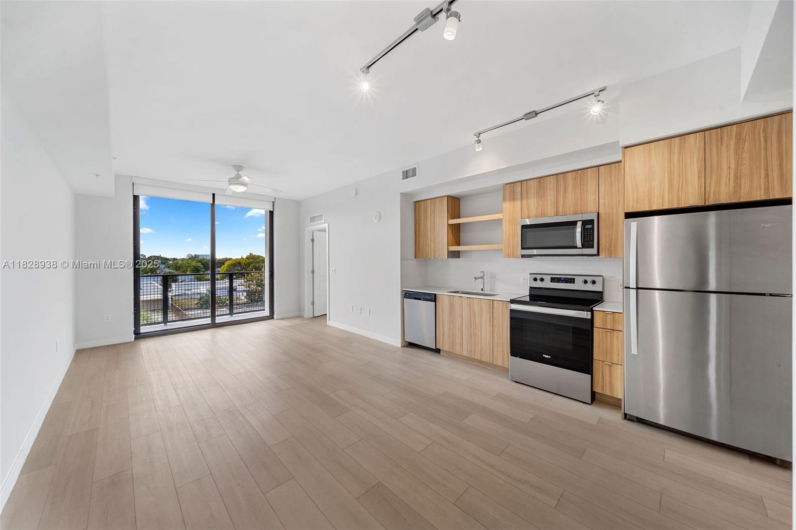 555 NE 8th St 0705