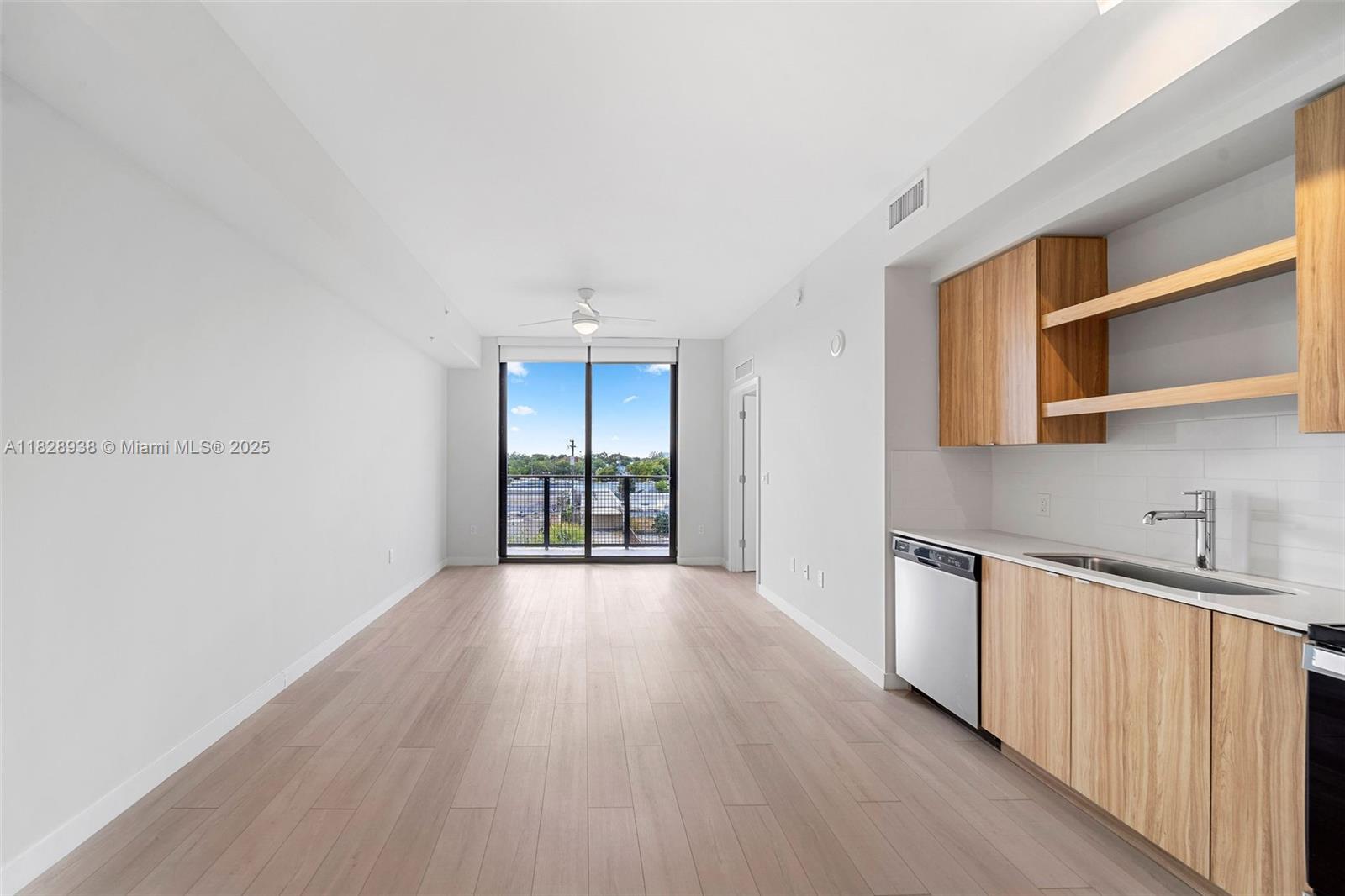 555 NE 8th St 0705