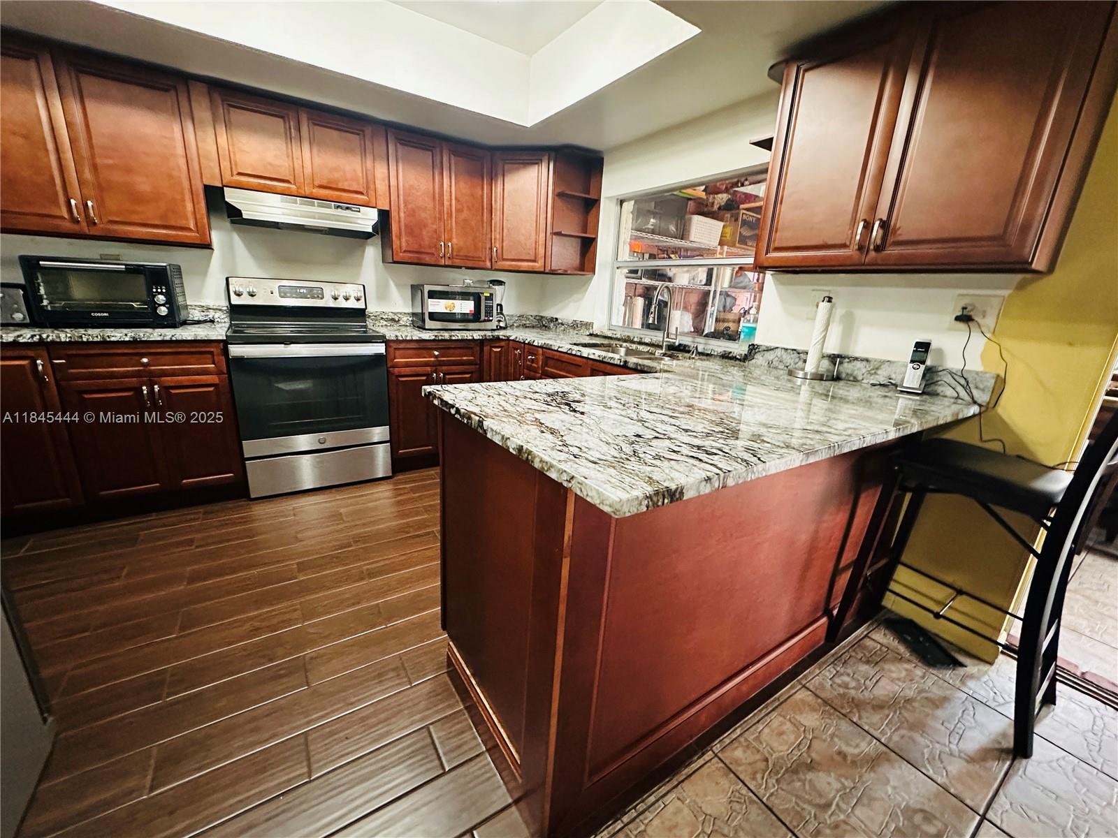 100 NE 26th St, Pompano Beach, FL, 33064/$430,000 2 100 NE 26th St