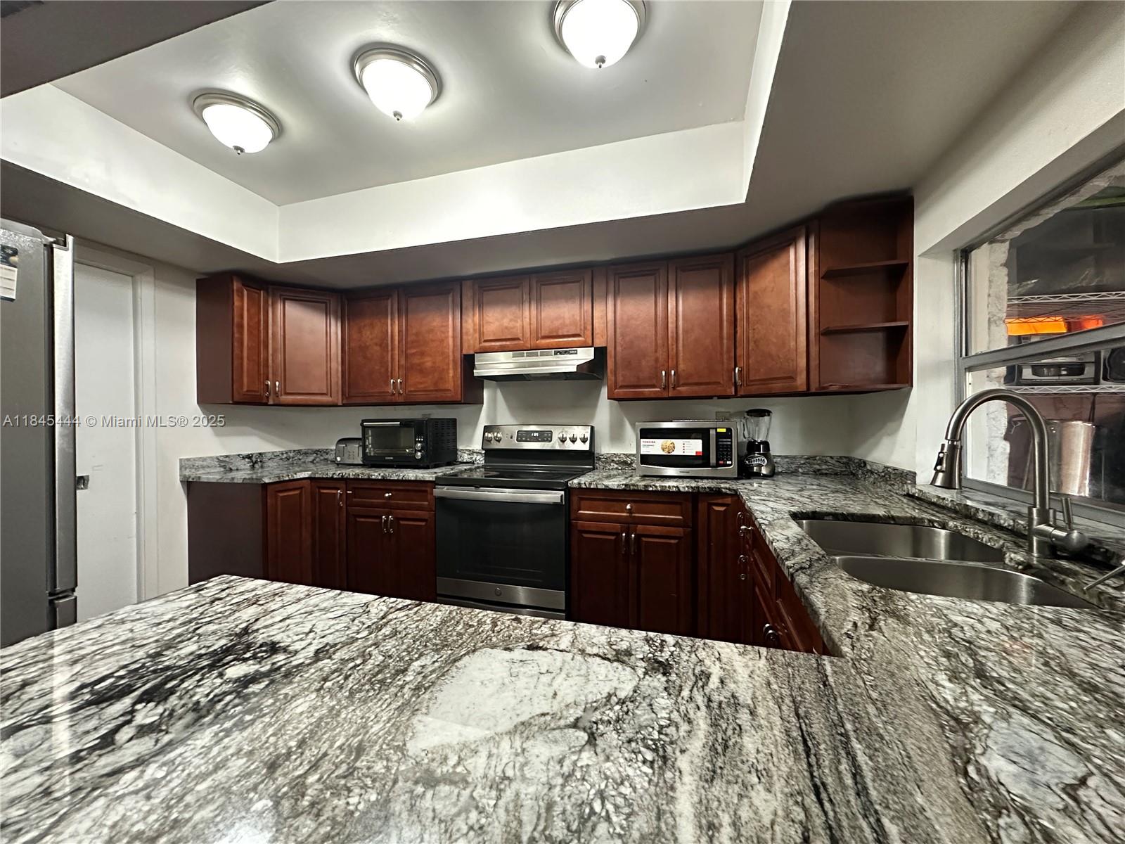 100 NE 26th St, Pompano Beach, FL, 33064/$430,000 3 100 NE 26th St