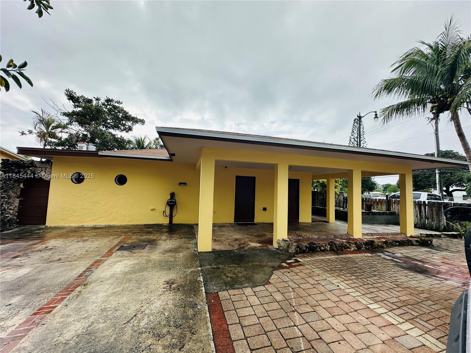 100 NE 26th St, Pompano Beach, FL, 33064/$430,000 1 100 NE 26th St