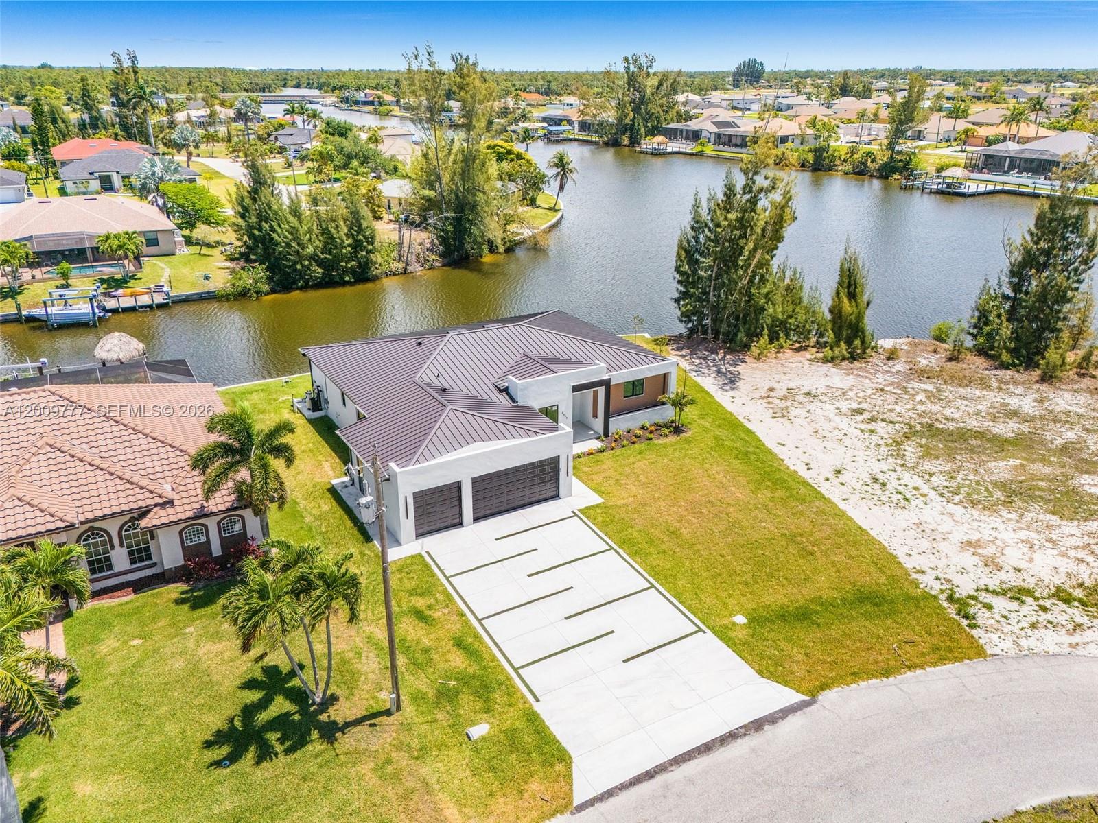 CAPE CORAL  LEE COUNTY - Residential
