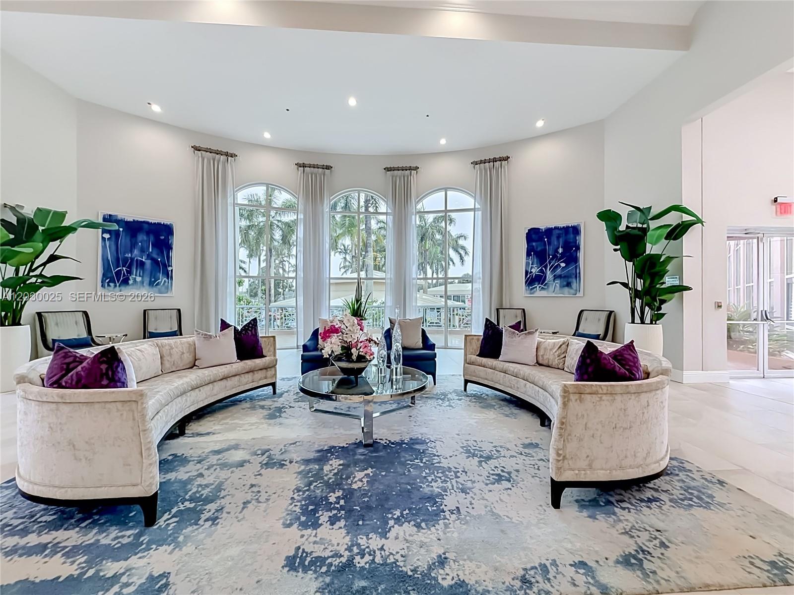 5591 Royal Lake Cir