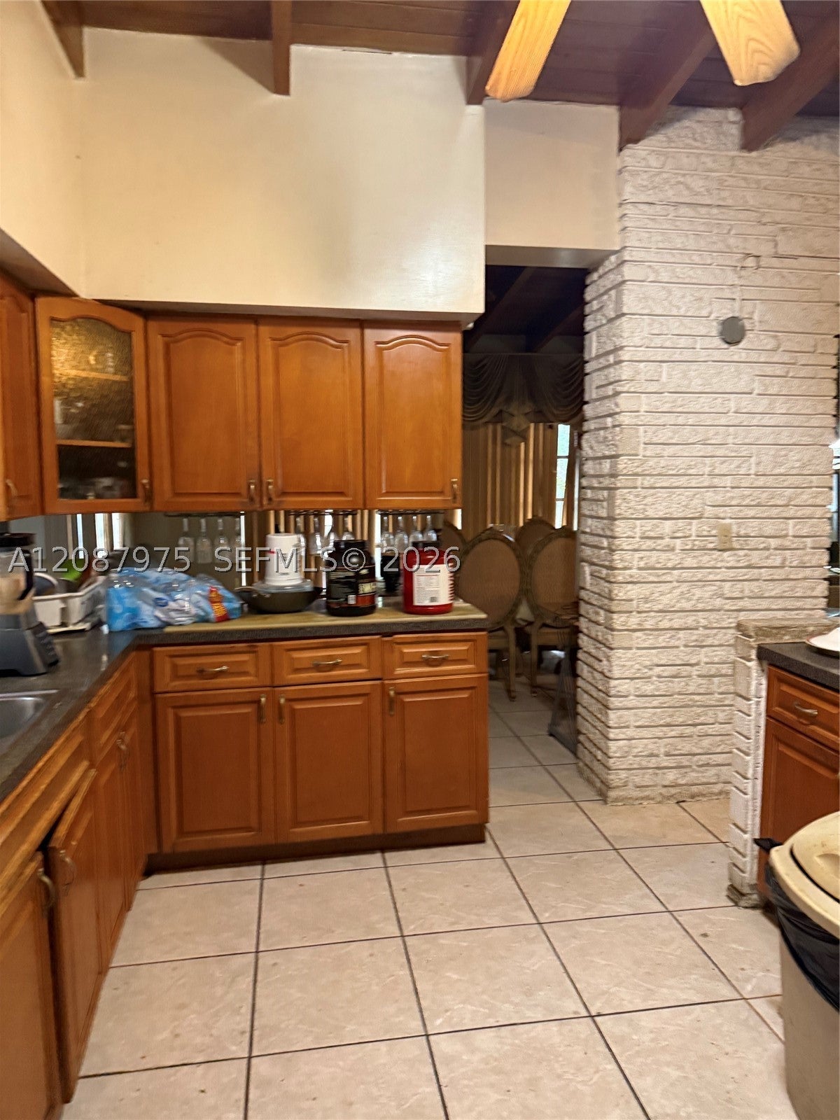 1409 S 24th Ter