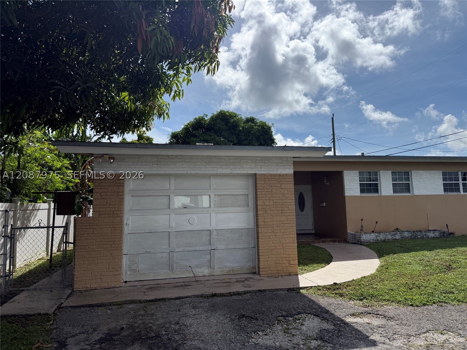 1409 S 24th Ter, Hollywood FL 33020