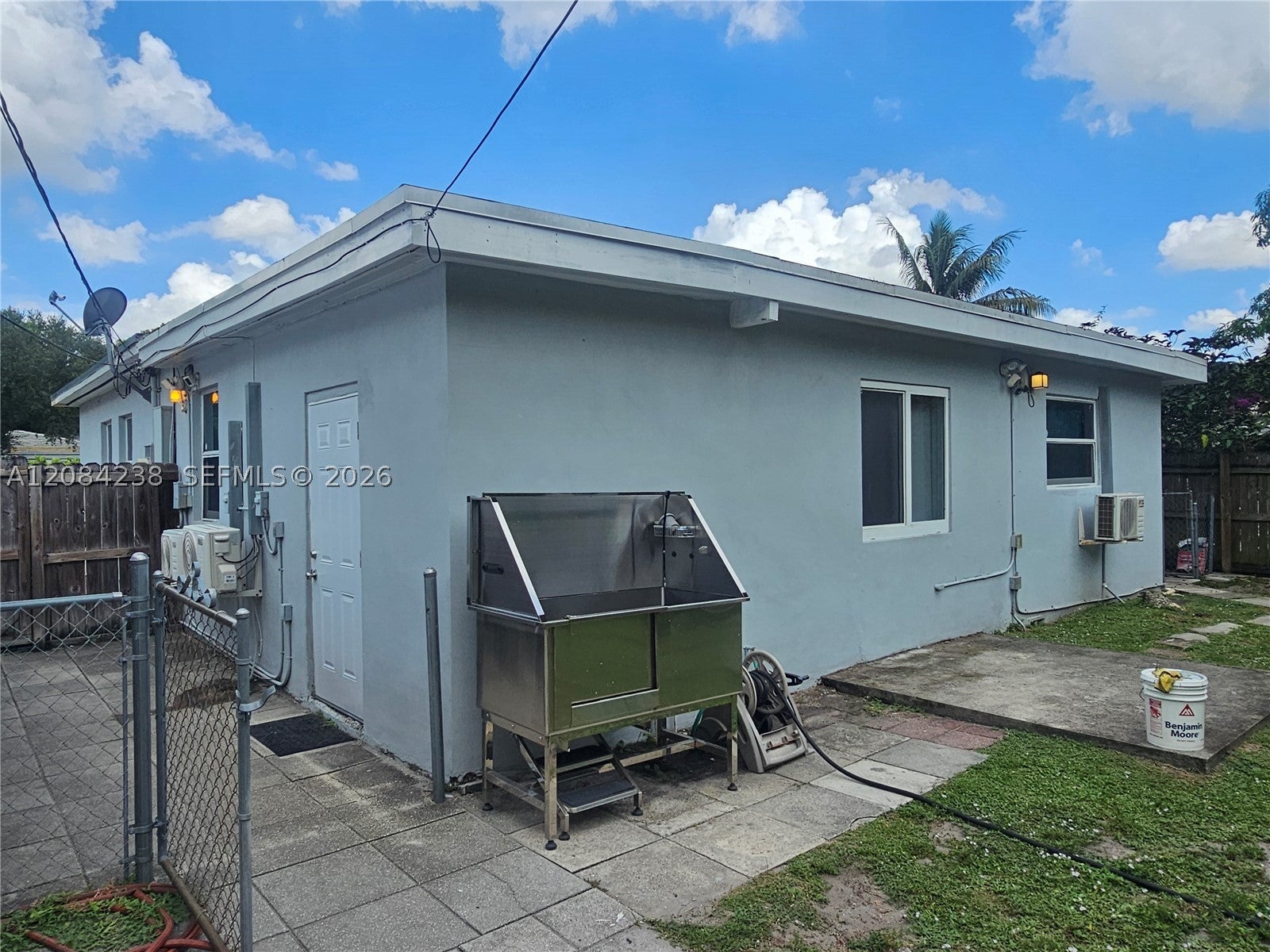 12145 NE 11th Ct