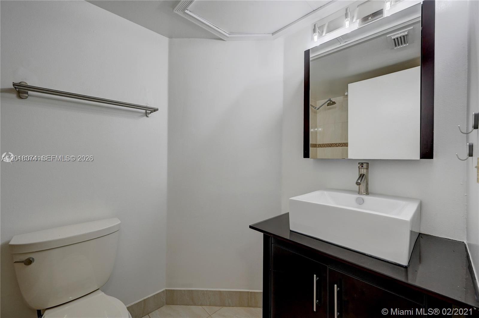LAKEVIEW CLUB CONDO - Residential