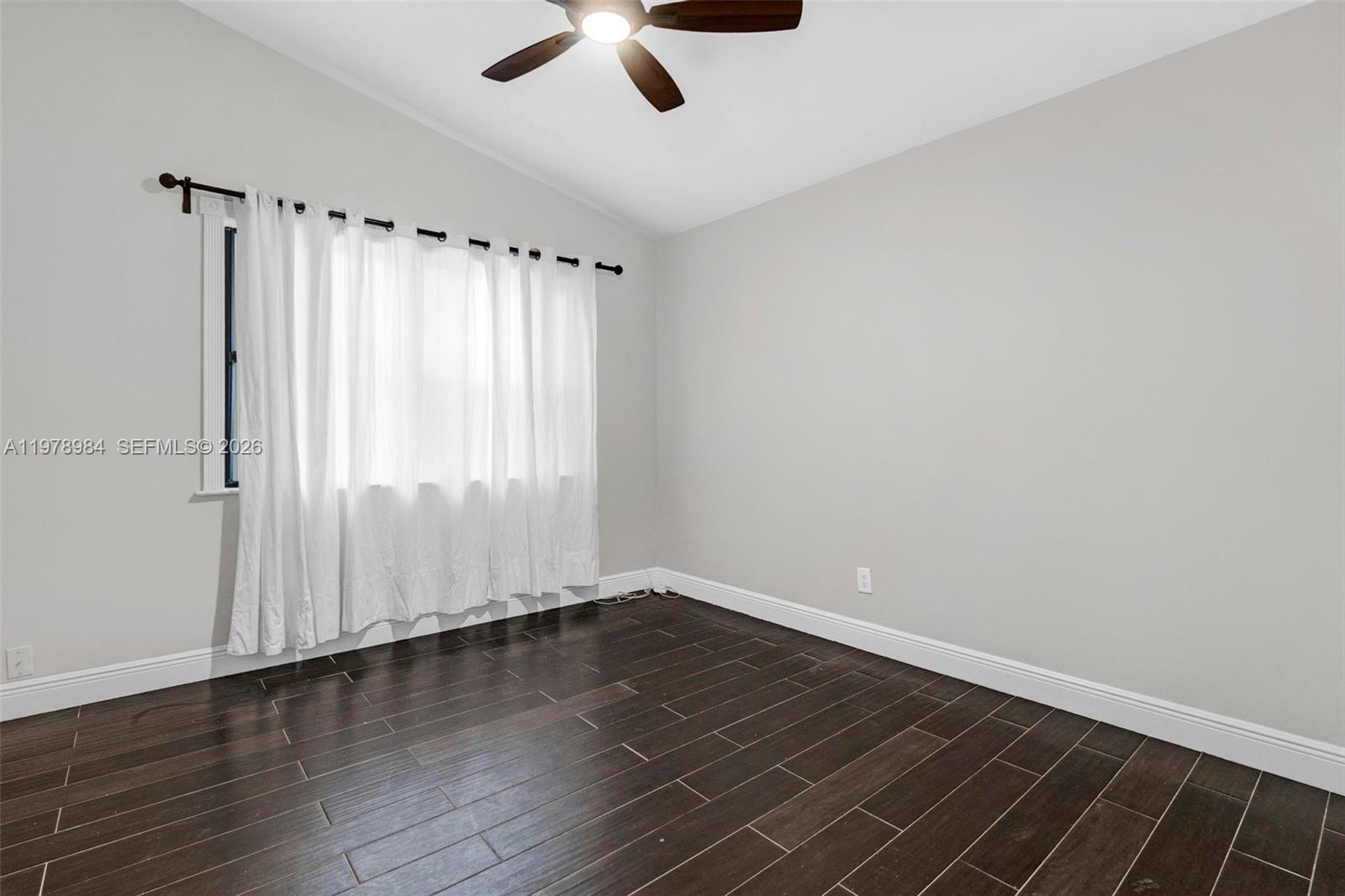 HAWKES BLUFF - Residential Lease