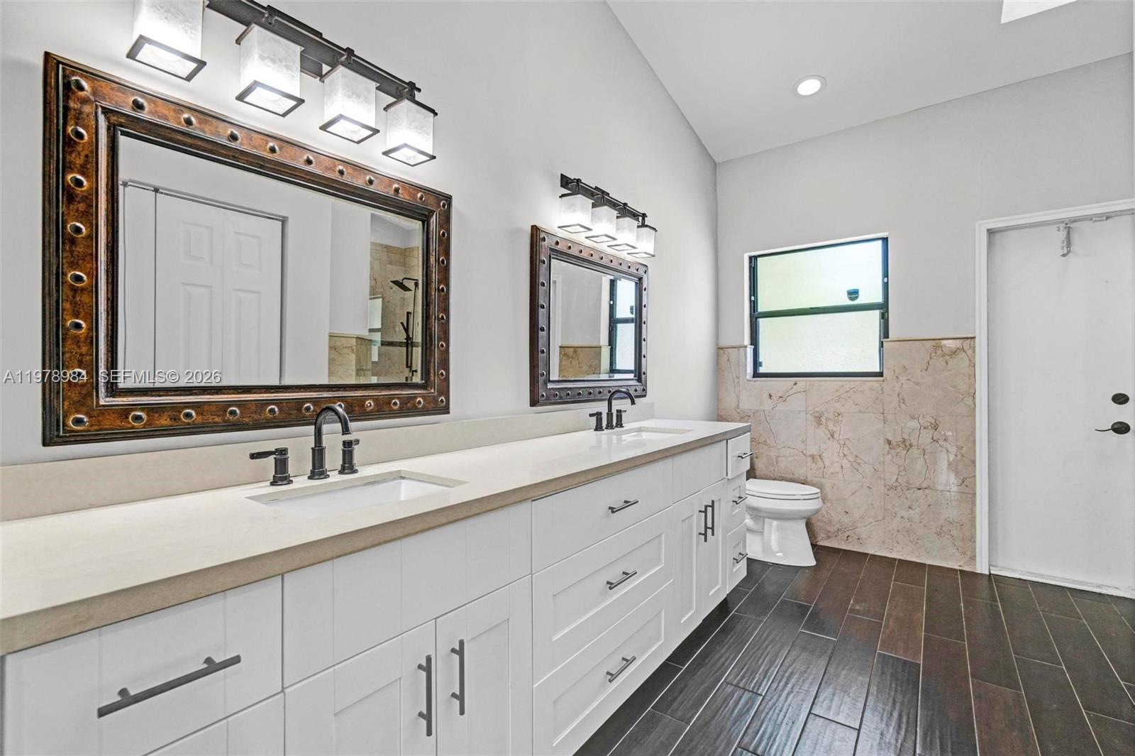 HAWKES BLUFF - Residential Lease