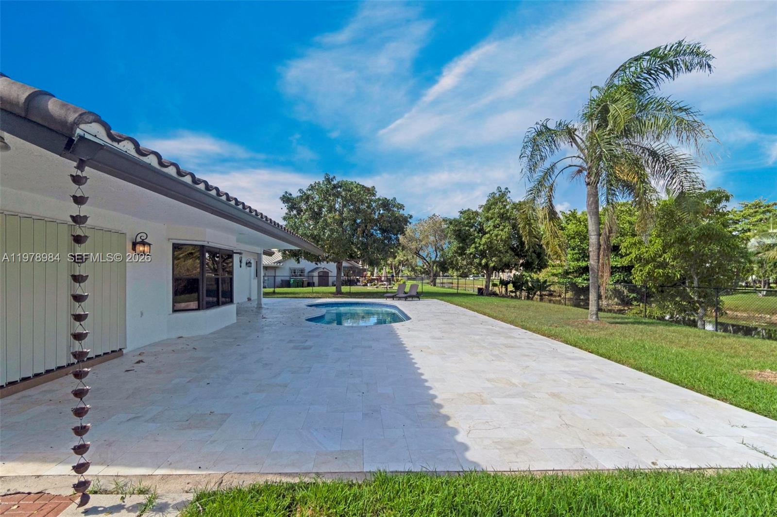 HAWKES BLUFF - Residential Lease