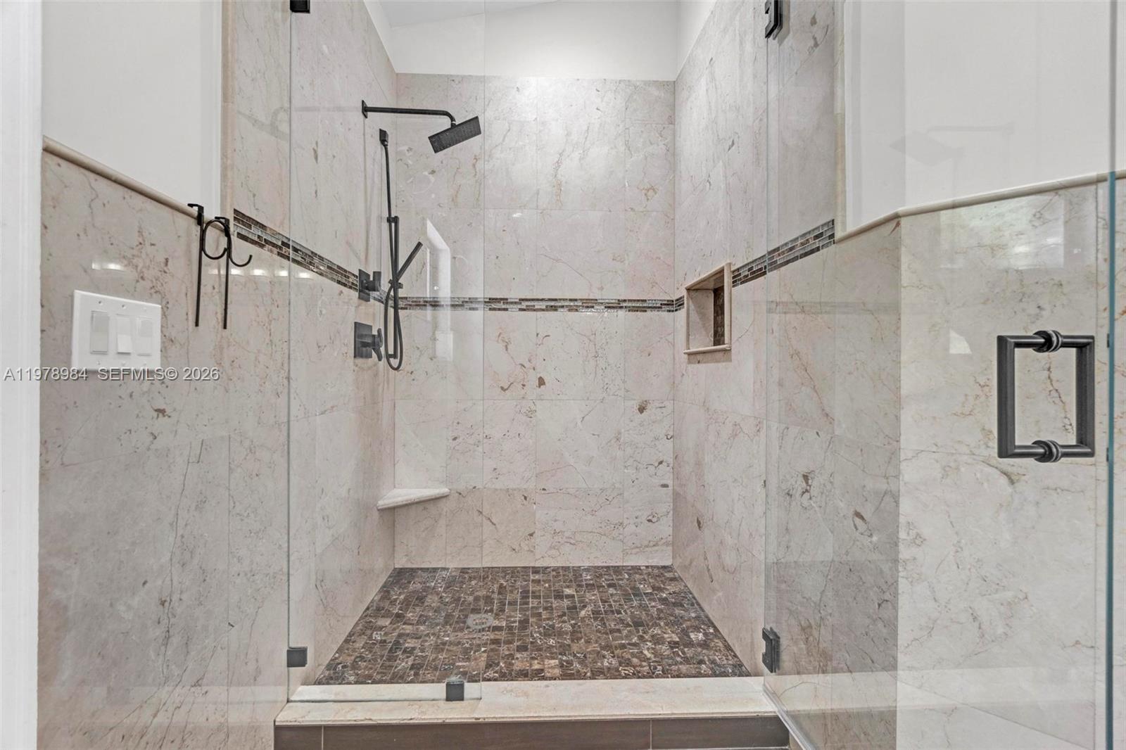 HAWKES BLUFF - Residential Lease