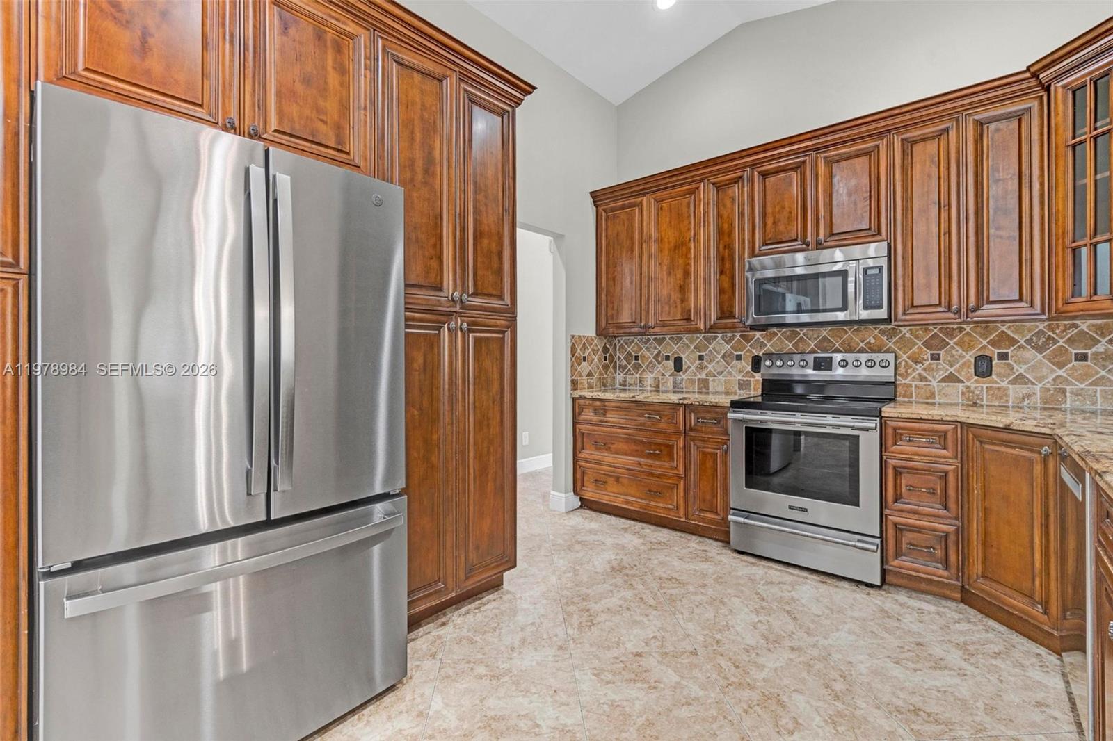 HAWKES BLUFF - Residential Lease