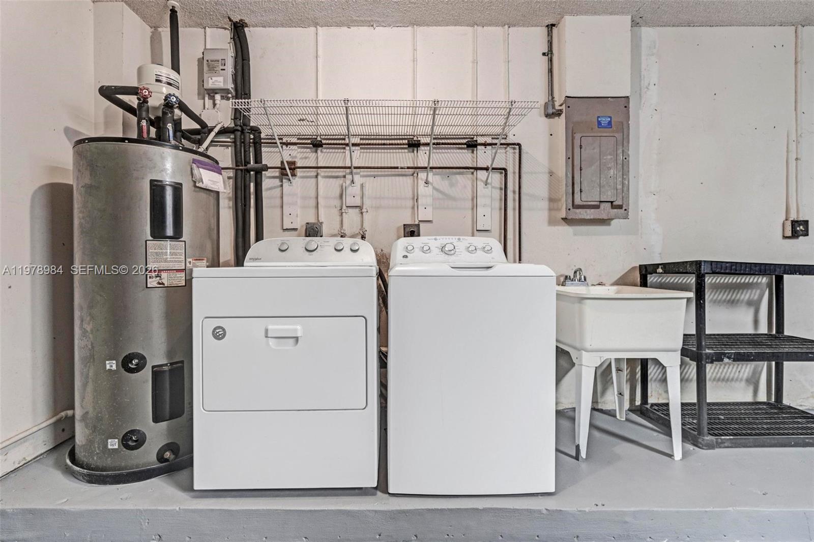 HAWKES BLUFF - Residential Lease