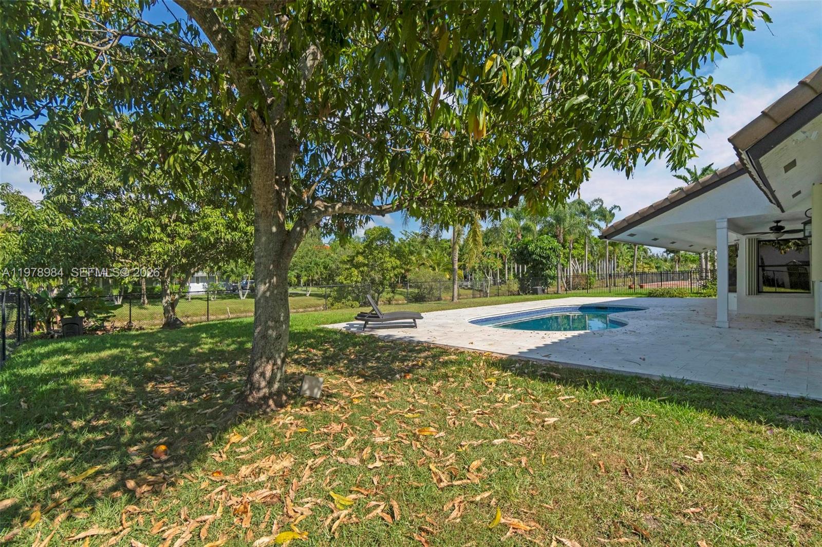 HAWKES BLUFF - Residential Lease