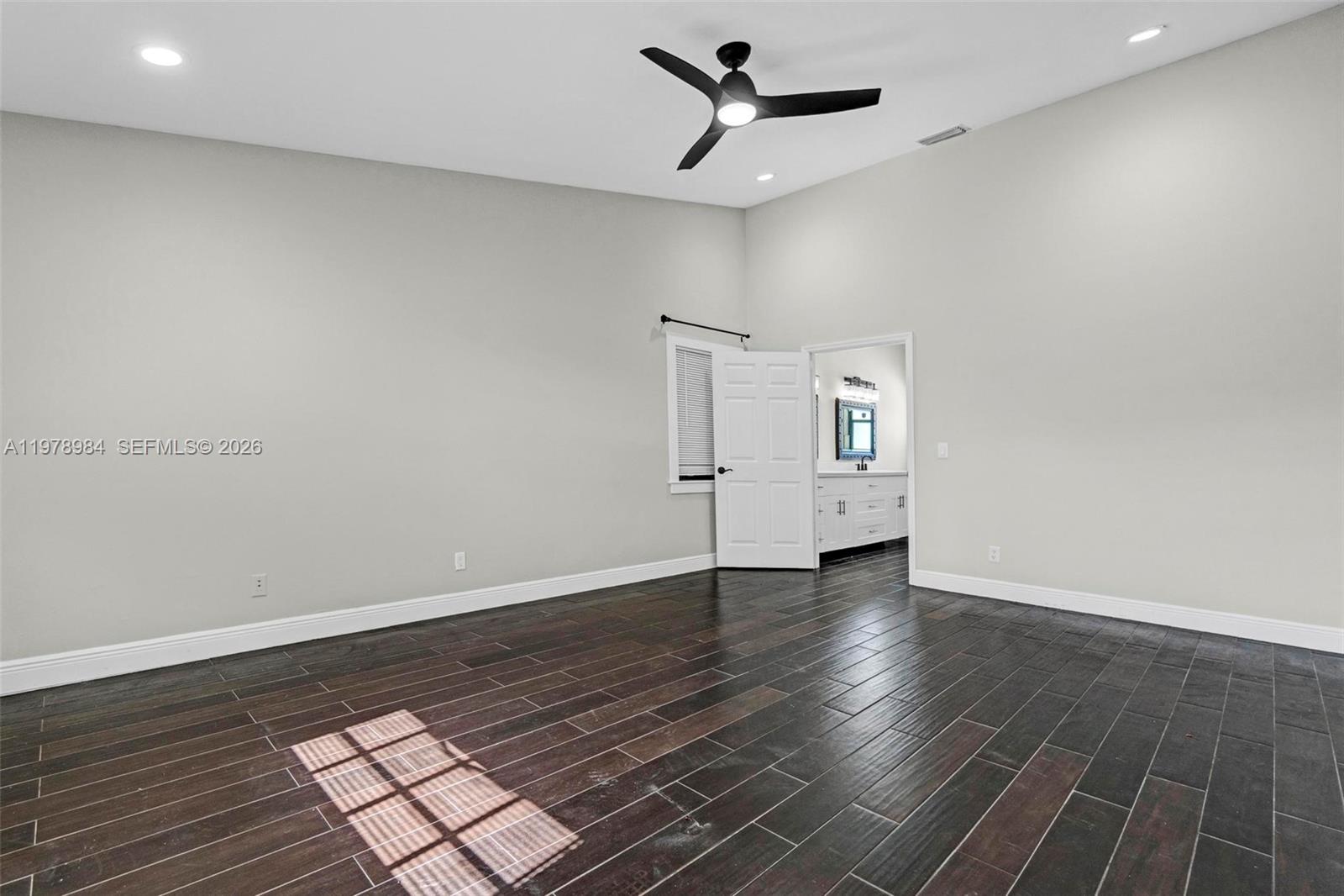 HAWKES BLUFF - Residential Lease