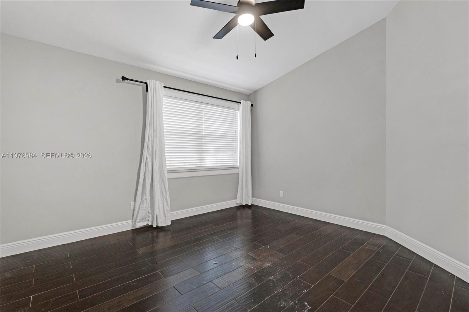 HAWKES BLUFF - Residential Lease