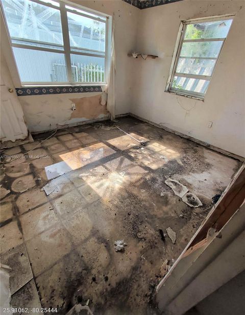 Tiny photo for 820 Curtiss Dr, Opa Locka, FL 33054 (MLS # A12026560)