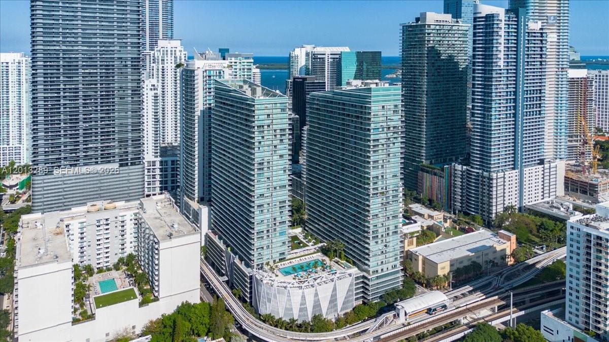 THE AXIS ON BRICKELL II C - Residential