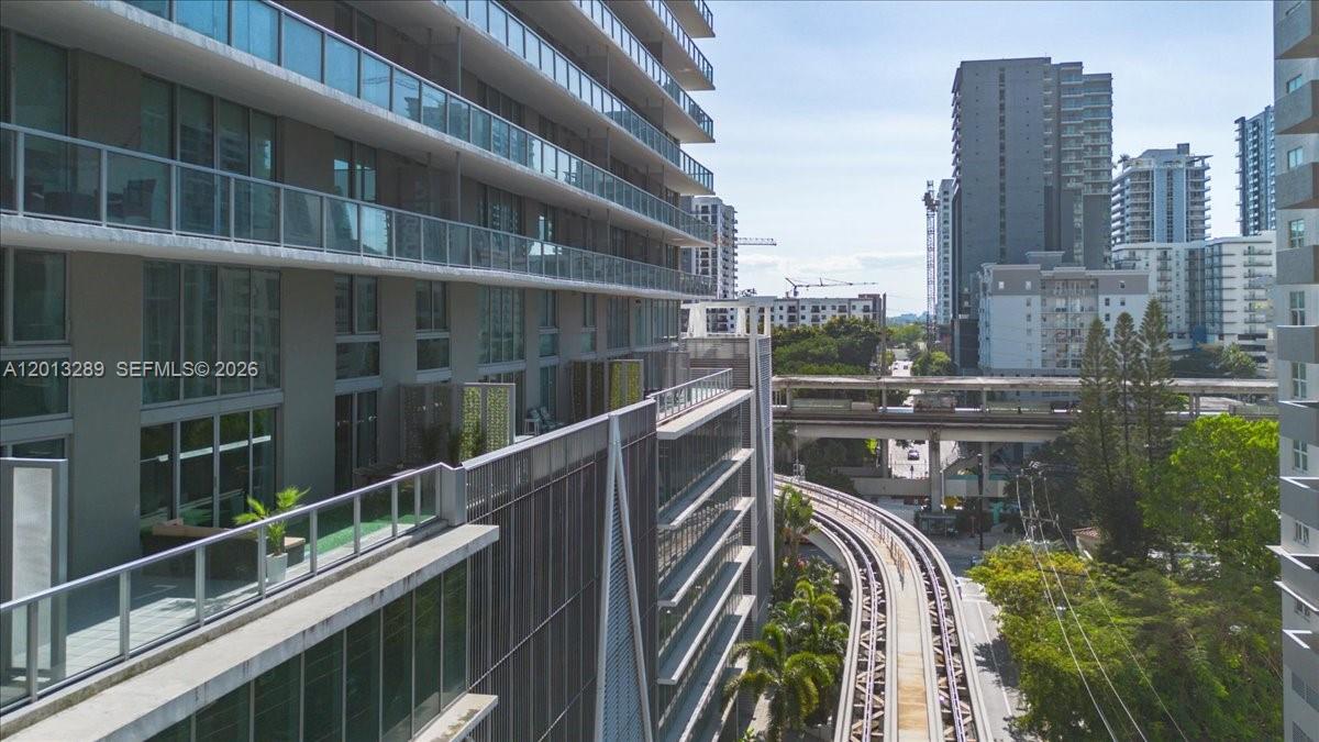 THE AXIS ON BRICKELL II C - Residential