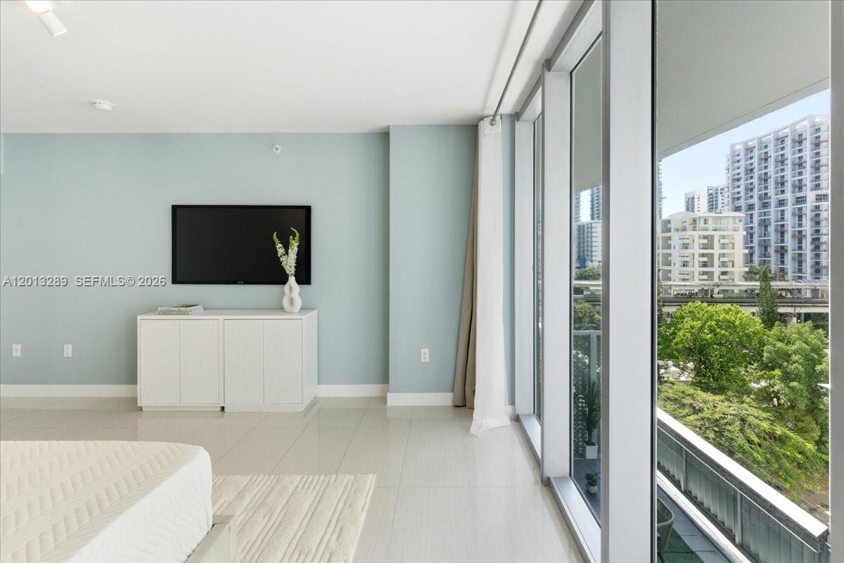 THE AXIS ON BRICKELL II C - Residential