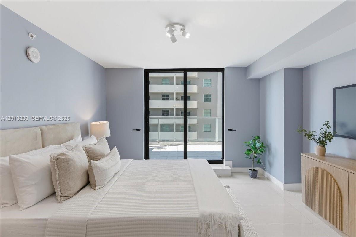 THE AXIS ON BRICKELL II C - Residential