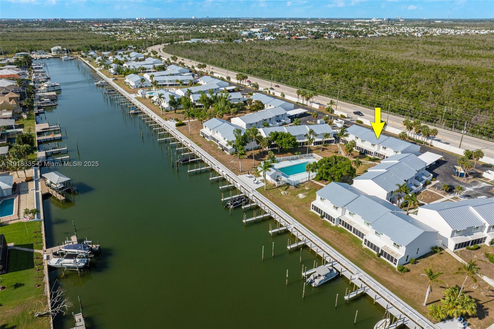 BOARDWALK CAPER - Residential