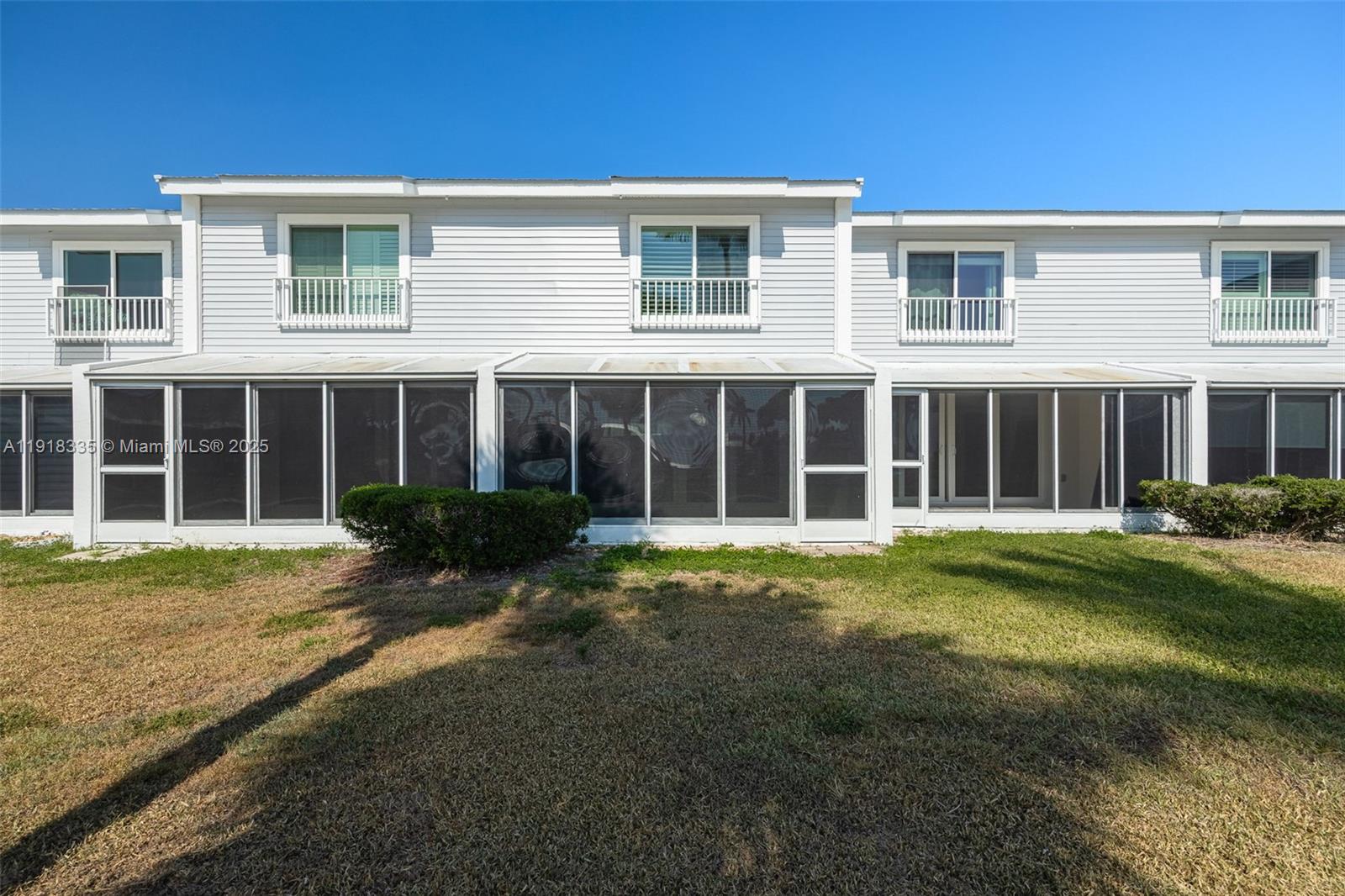 BOARDWALK CAPER - Residential