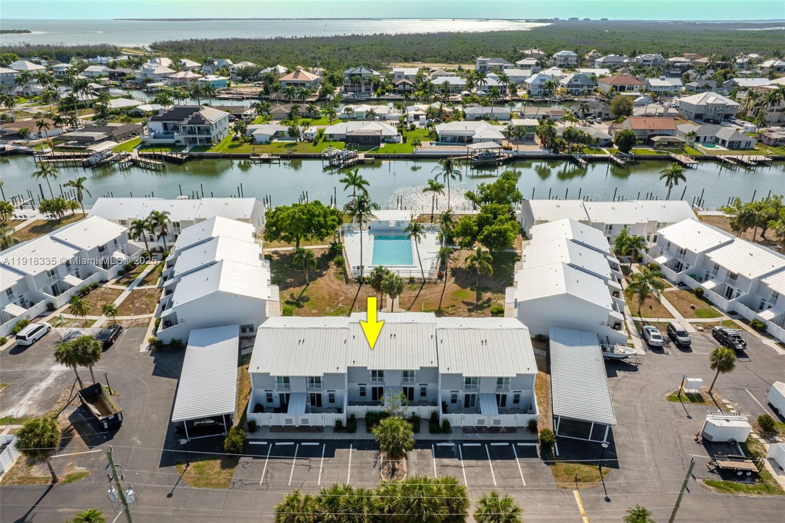 BOARDWALK CAPER - Residential