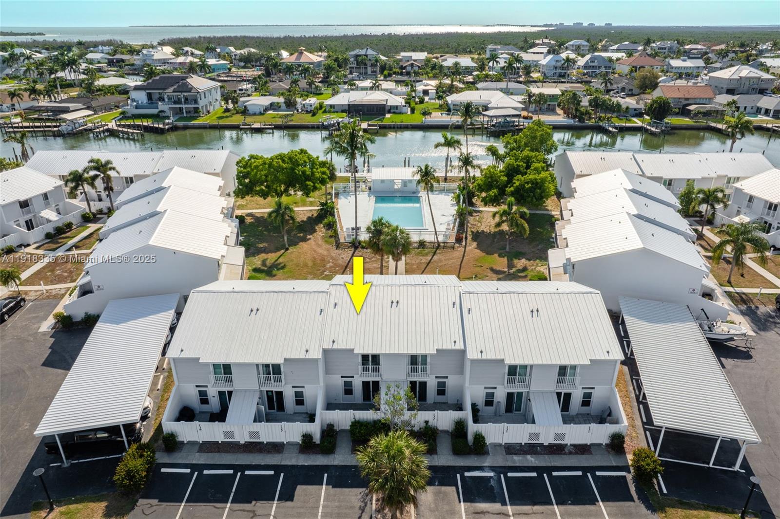 BOARDWALK CAPER - Residential