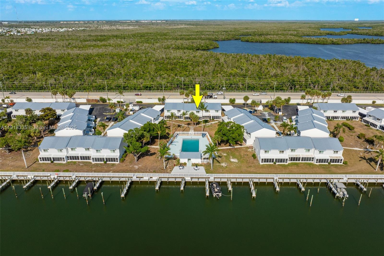 BOARDWALK CAPER - Residential