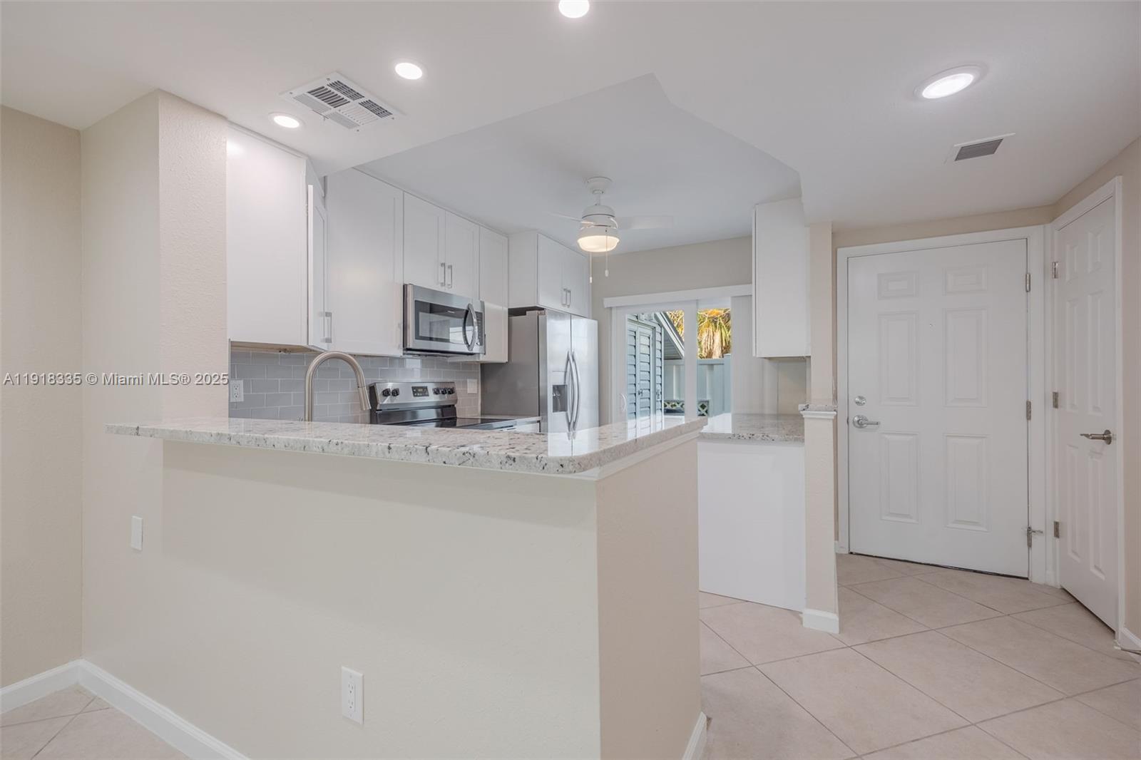 BOARDWALK CAPER - Residential