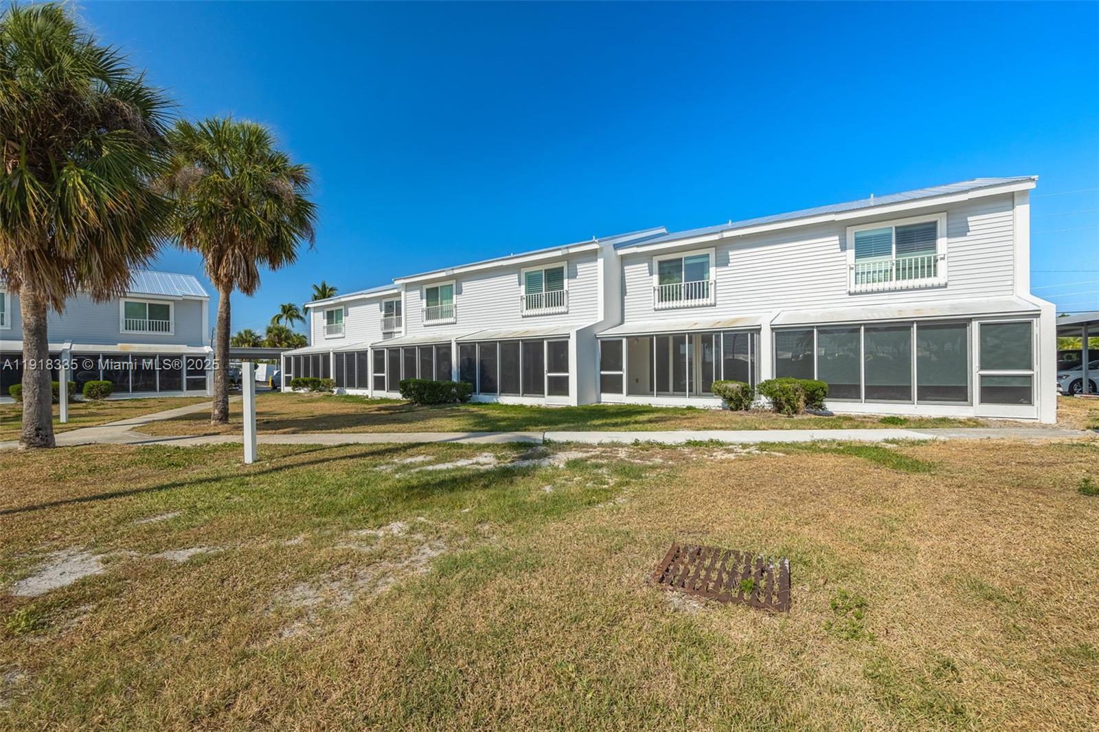 BOARDWALK CAPER - Residential