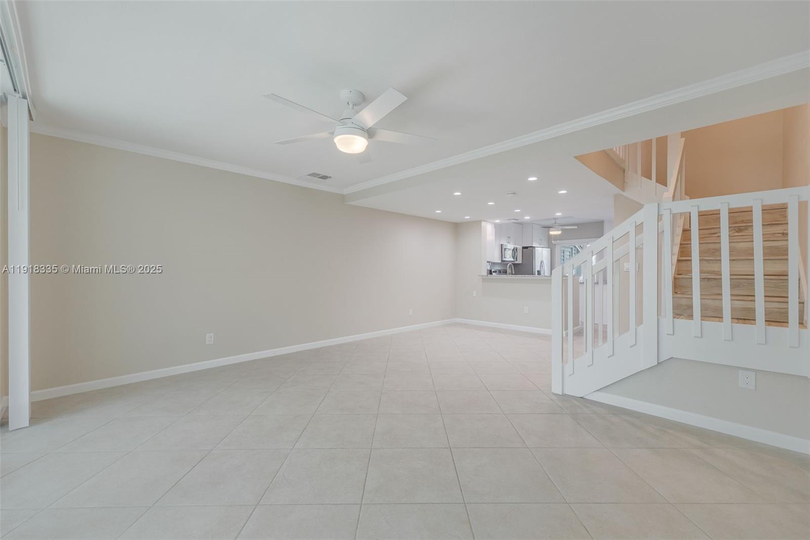 BOARDWALK CAPER - Residential