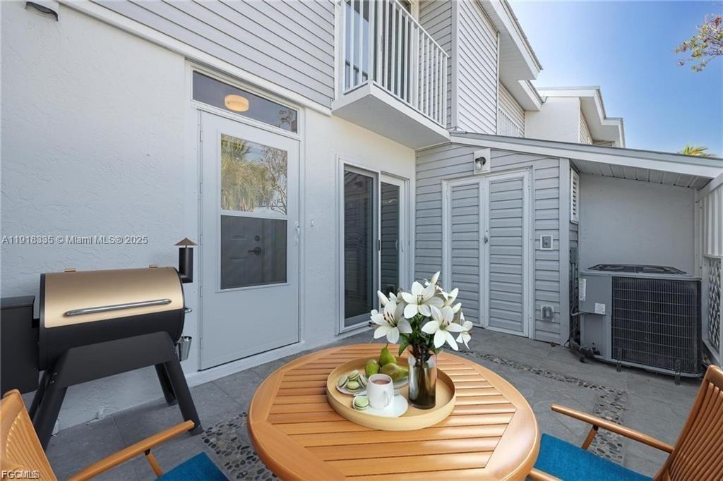 BOARDWALK CAPER - Residential